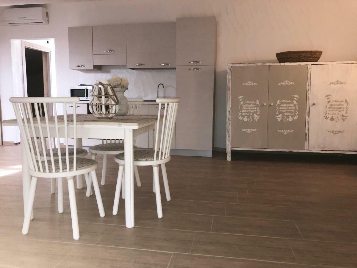 Appartamento Leda Piras Buitenkant foto